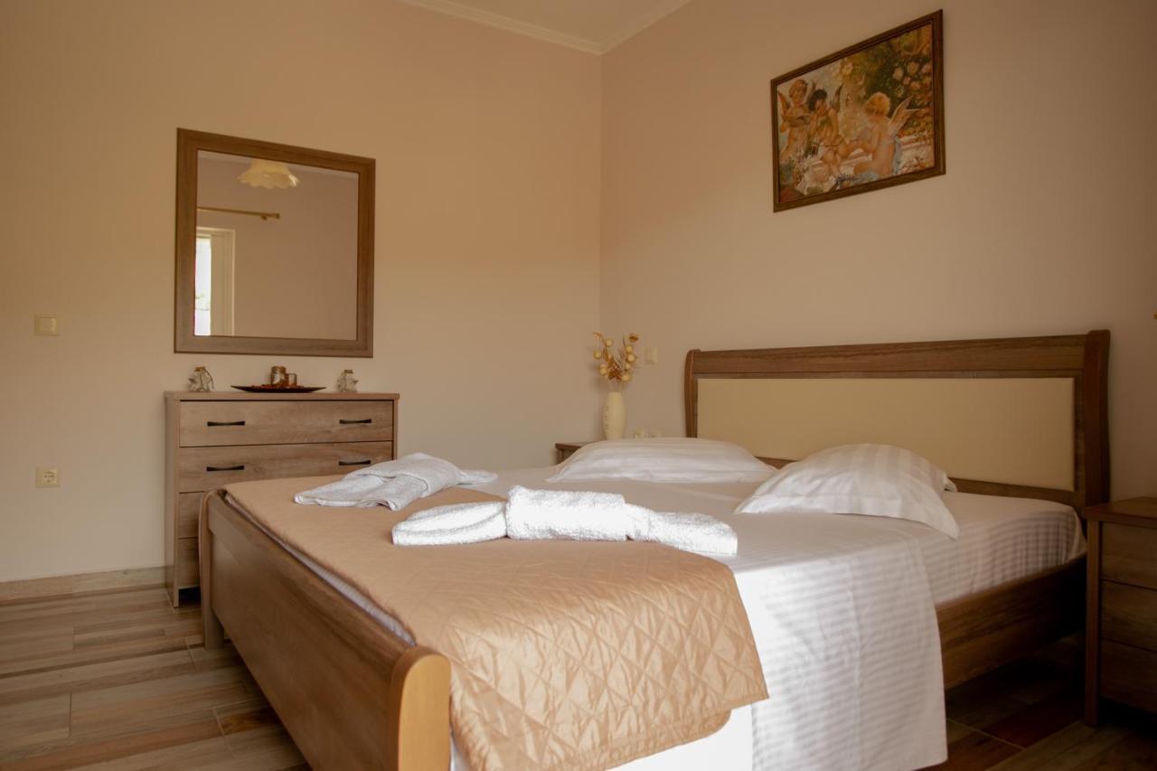 Nikorina Apts Lefkada City Екстер'єр фото