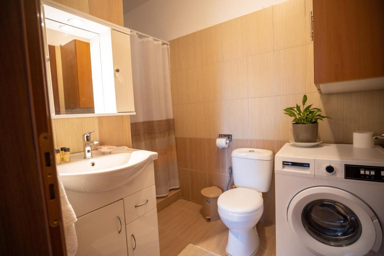 Nikorina Apts Lefkada City Екстер'єр фото